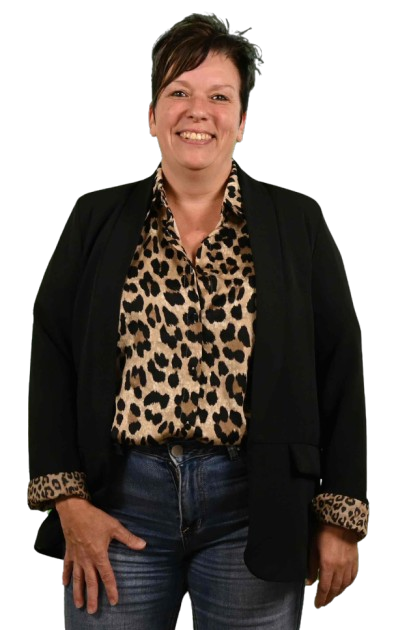 B-Cécile_VOGELS_6372_-removebg-preview